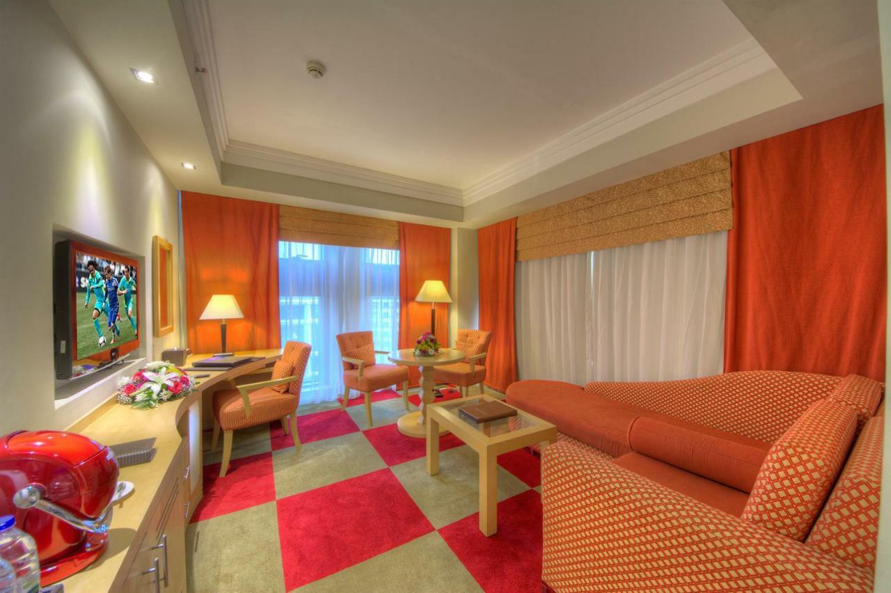Halo Hotel Dubai Exterior photo